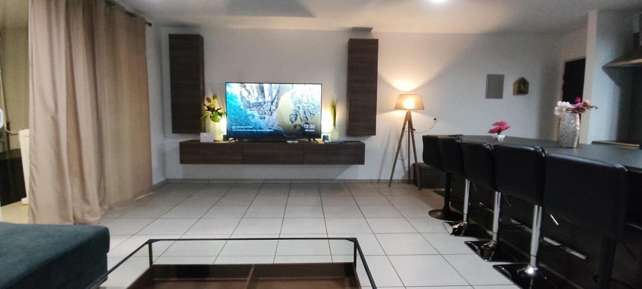 Elegant F3 A La Villa Stencer, Papeete, Calme Climatise Et Spacieux Papeete  Exterior photo