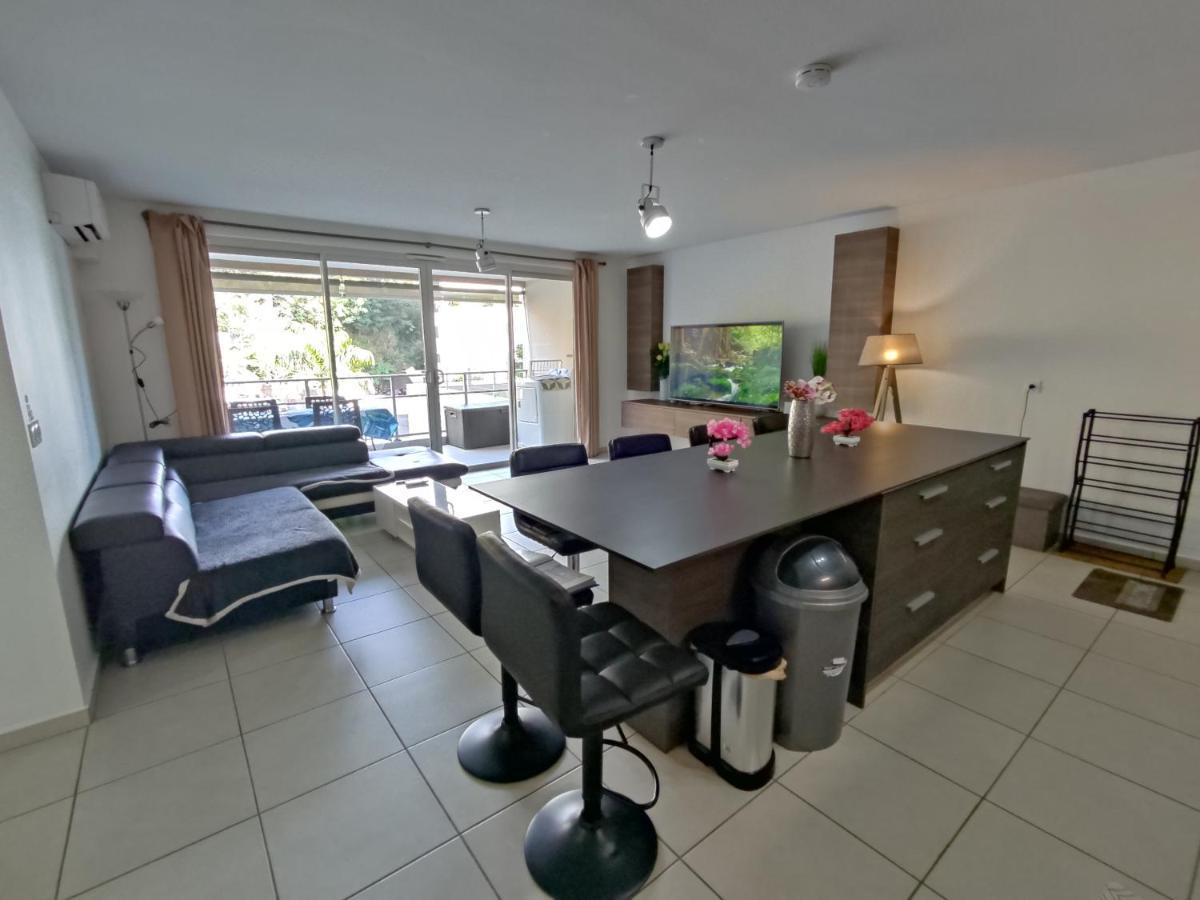 Elegant F3 A La Villa Stencer, Papeete, Calme Climatise Et Spacieux Papeete  Exterior photo